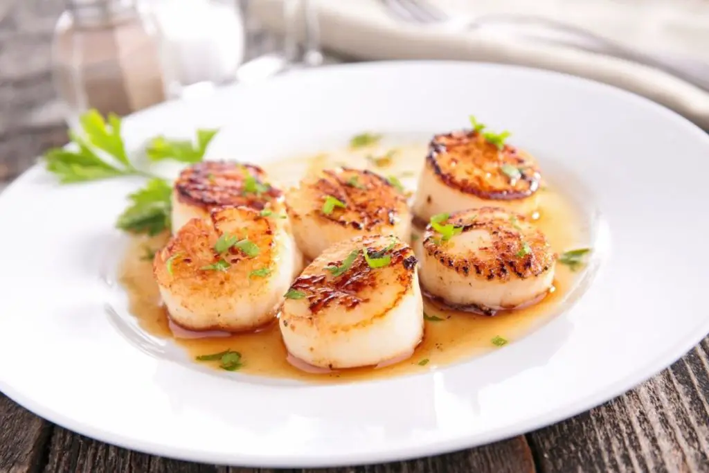 Scallop Vs. Oyster: What's The Difference