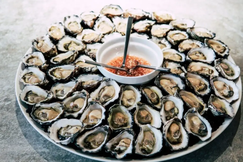 Scallop Vs. Oyster: What's The Difference